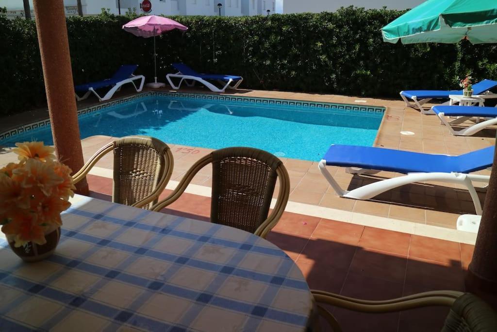 Spectacular Villa With Swimmingpool In Cala Blanca Кала-Бланка Экстерьер фото